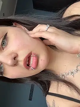 Snapshot of Emily_Chewits chatting on March 4, 12:33 pm Emily Chewits online show from March 4, 12:33 pm