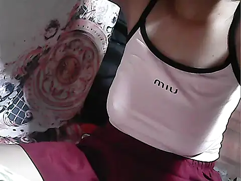 Snapshot of asian_babe1 chatting on June 22, 10:56 am asian babe1 online show from June 22, 10:56 am