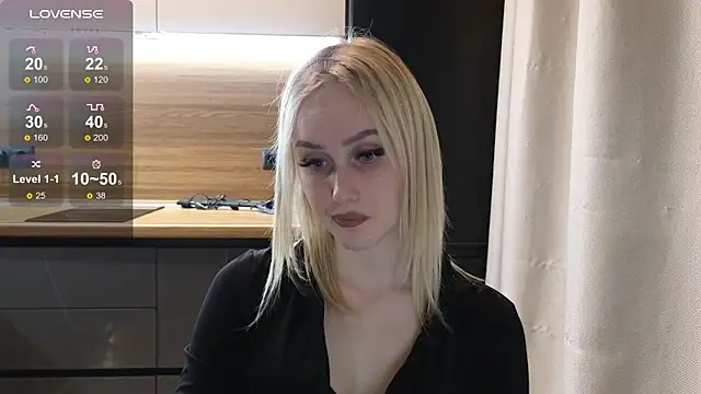 Snapshot of Bella_Villen chatting on May 30, 4:37 pm Bella Villen online show from May 30, 4:37 pm