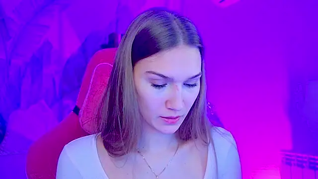 Snapshot of Sweet_Emilya chatting on March 10, 8:08 am Sweet Emilya online show from March 10, 8:08 am