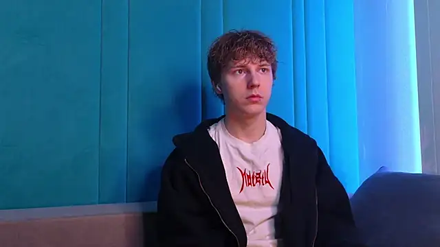 Mickey Hawk online show from April 18, 5:44 am