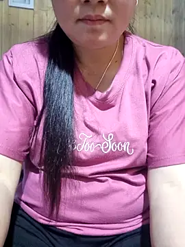 Snapshot of phay79 chatting on June 15, 4:47 am phay79 online show from June 15, 4:47 am