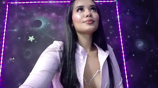 ValentinaRojass  online show from April 17, 6:11 pm