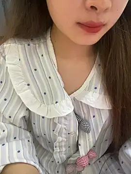Snapshot of Xoai-cute chatting on June 6, 8:02 pm Xoai-cute online show from June 6, 8:02 pm