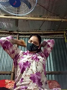 Snapshot of Nishit_pari-03 chatting on March 14, 12:28 am Nishit pari-03 online show from March 14, 12:28 am