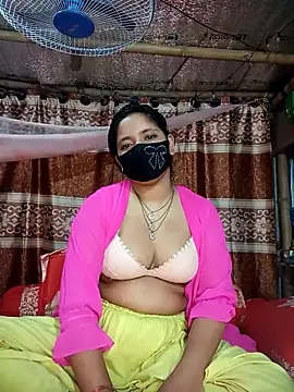Snapshot of Nishit_pari-03 chatting on April 24, 7:49 pm Nishit pari-03 online show from April 24, 7:49 pm