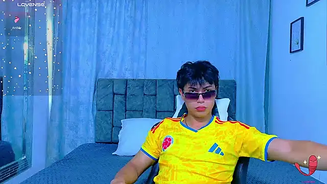 Dantekent online show from June 26, 2:10 pm