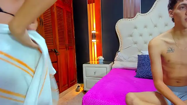 AnnyANDnoah online show from March 30, 1:12 pm