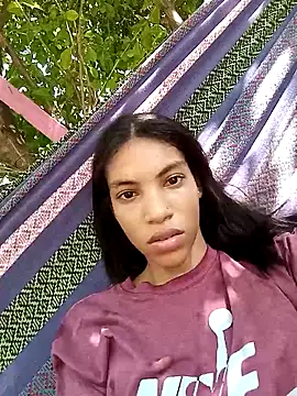 Snapshot of ginevere_20 chatting on March 1, 7:05 pm ginevere 20 online show from March 1, 7:05 pm