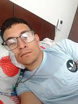 Snapshot of Wladimirxxx chatting on March 4, 6:58 pm Wladimirxxx online show from March 4, 6:58 pm