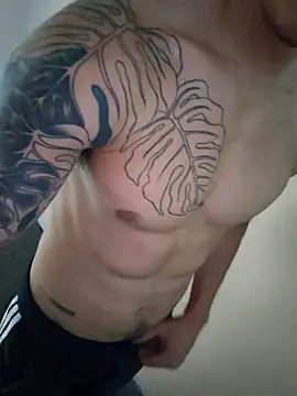 Snapshot of unleash6966 chatting on February 27, 12:10 am unleash6966 online show from February 27, 12:10 am