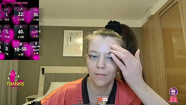Snapshot of Yana-XX chatting on April 8, 1:27 am Yana-XX online show from April 8, 1:27 am
