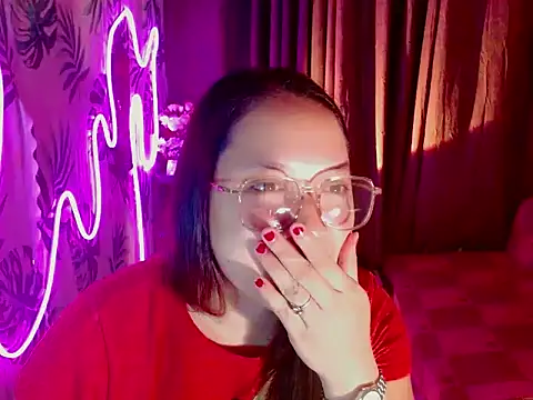 Snapshot of Sweet_coleen chatting on April 19, 4:28 pm Sweet coleen online show from April 19, 4:28 pm