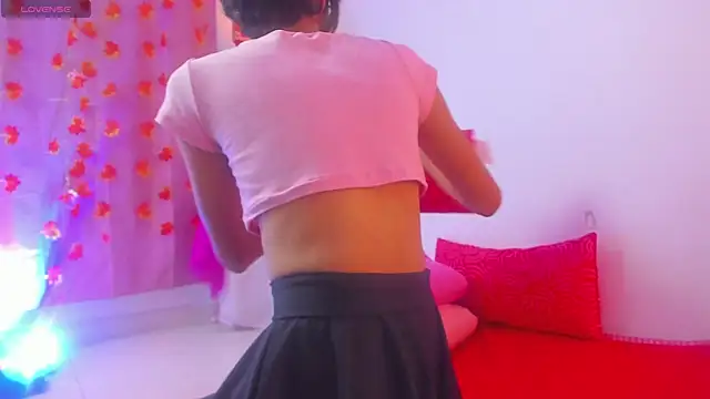 Madeline 21 online show from March 14, 5:24 am