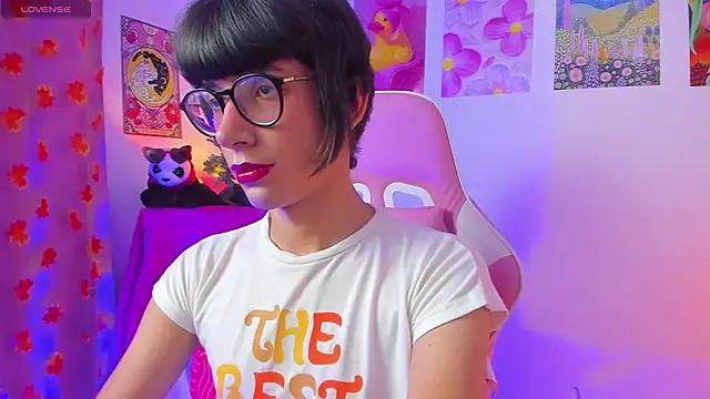 Madeline 21 online show from March 15, 5:13 am