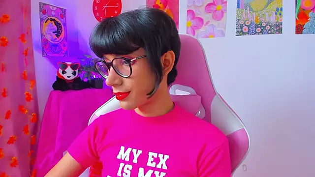 Madeline 21 online show from April 4, 12:13 pm