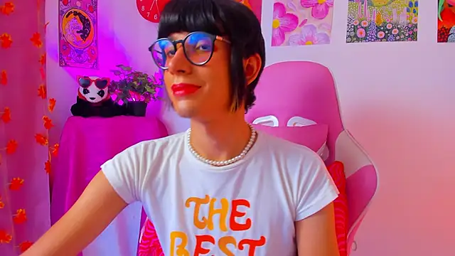 Madeline 21 online show from April 13, 12:54 pm