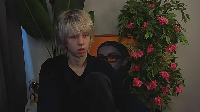 Snapshot of Mark_Shoyer2 chatting on March 4, 7:47 am Mark Shoyer2 online show from March 4, 7:47 am