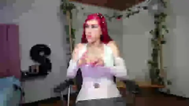 Snapshot of SaraLjordad chatting on April 17, 7:28 pm SaraLjordad online show from April 17, 7:28 pm