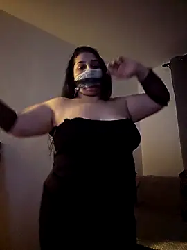 Lareyna1234 online show from March 1, 12:34 am