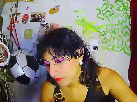RAMONA TIJERAX online show from July 16, 9:04 am