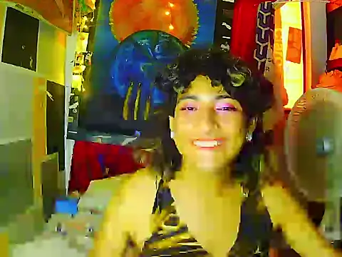 RAMONA TIJERAX online show from July 16, 9:10 pm