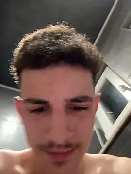 KillianLau26510 online show from March 24, 1:10 am