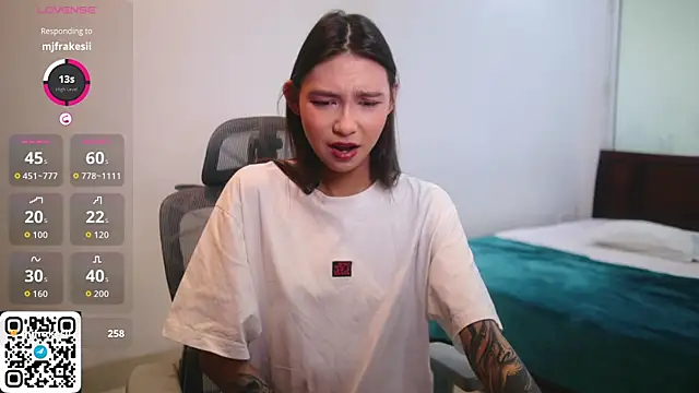 amy peachy online show from May 23, 3:45 am