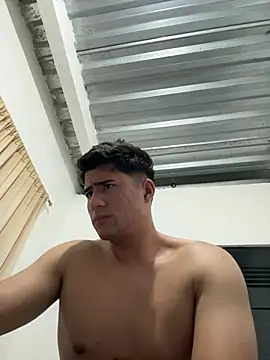 Snapshot of David-latinlover chatting on March 2, 2:24 pm David-latinlover online show from March 2, 2:24 pm