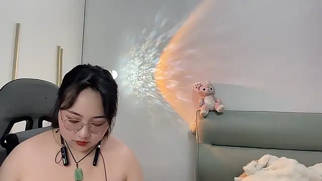 Susu-36E online show from March 12, 6:30 am