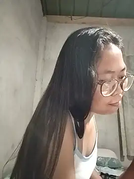 Snapshot of angelpinay44 chatting on July 9, 3:38 pm angelpinay44 online show from July 9, 3:38 pm
