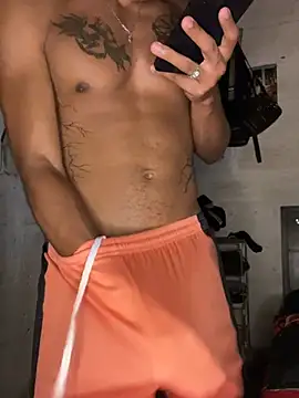 Snapshot of billi_adamzz chatting on February 28, 9:10 am billi adamzz online show from February 28, 9:10 am