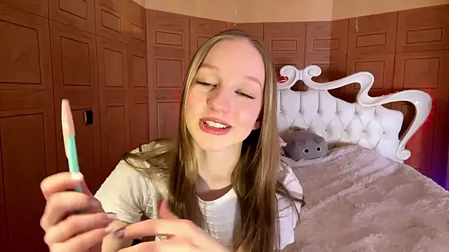 Anika Socutehe online show from March 17, 1:25 pm