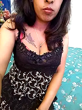 Snapshot of Tinaa_baby chatting on April 1, 7:42 am Tinaa baby online show from April 1, 7:42 am