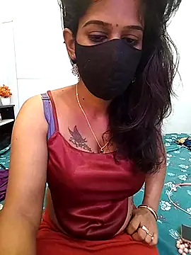 Snapshot of Tinaa_baby chatting on April 2, 2:53 am Tinaa baby online show from April 2, 2:53 am