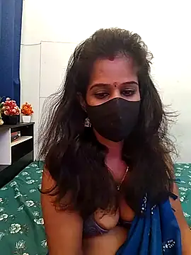 Snapshot of Tinaa_baby chatting on April 3, 6:33 am Tinaa baby online show from April 3, 6:33 am