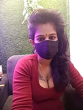 Snapshot of Tinaa_baby chatting on April 5, 9:06 am Tinaa baby online show from April 5, 9:06 am