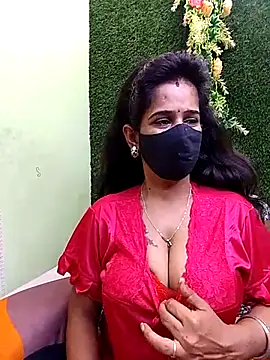 Snapshot of Tinaa_baby chatting on April 19, 9:41 am Tinaa baby online show from April 19, 9:41 am