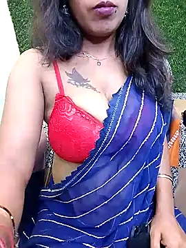 Snapshot of Tinaa_baby chatting on April 22, 5:14 pm Tinaa baby online show from April 22, 5:14 pm