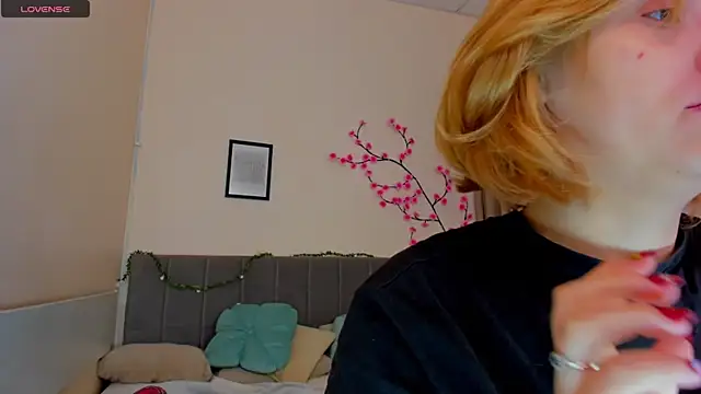 DellaRows online show from May 4, 5:14 am