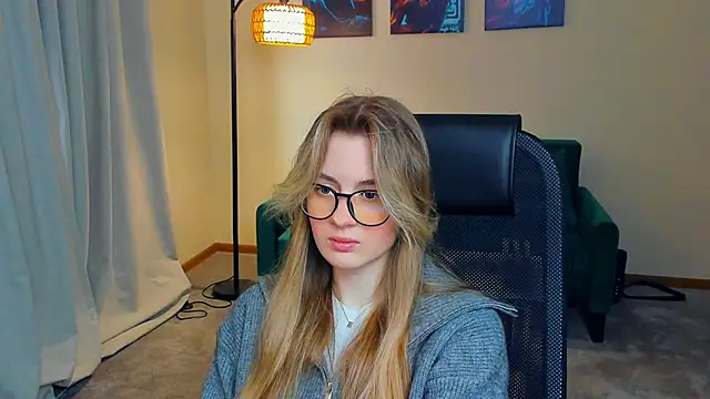 DortheaHupy online show from March 1, 7:32 am