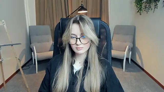 DortheaHupy online show from March 4, 7:58 am