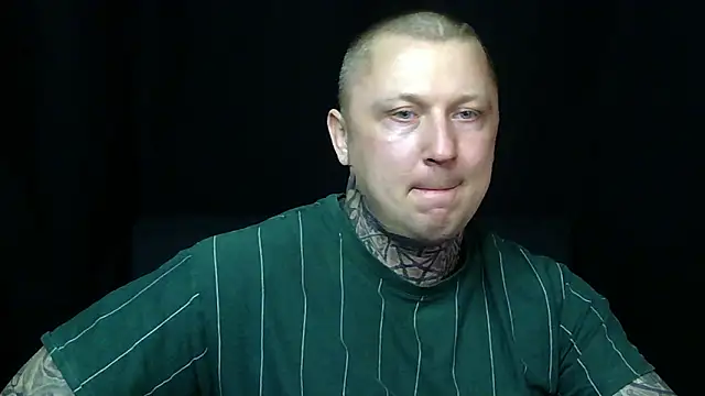 devilWithTats online show from March 17, 10:40 am