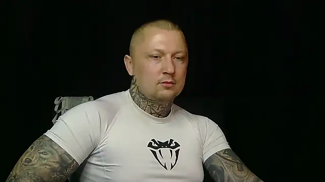 devilWithTats online show from May 10, 7:13 am
