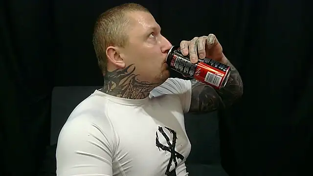 devilWithTats online show from May 23, 7:56 am