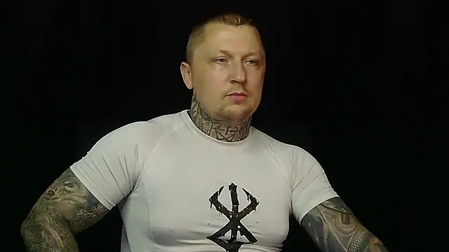 devilWithTats online show from May 24, 11:48 am
