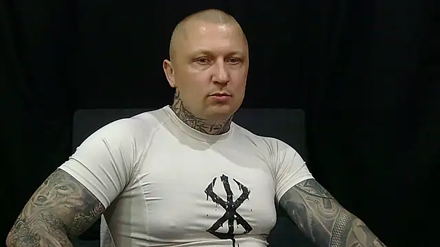 devilWithTats online show from May 26, 11:28 am