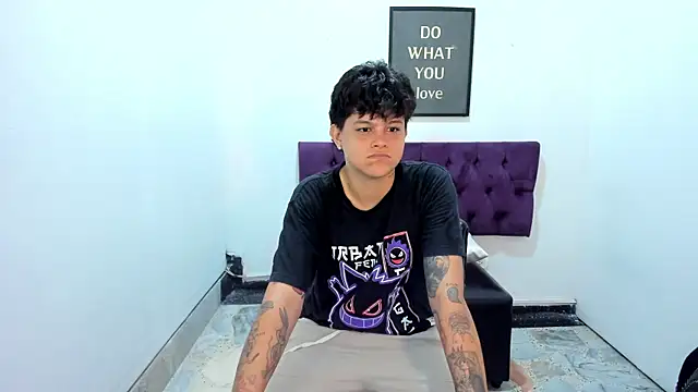Snapshot of TomBoy_Natali chatting on April 27, 6:50 pm TomBoy Natali online show from April 27, 6:50 pm
