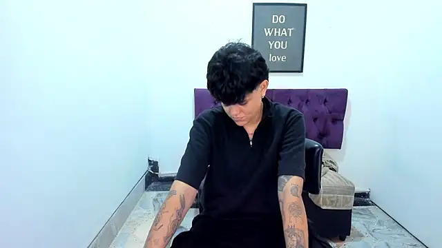 Snapshot of TomBoy_Natali chatting on May 3, 7:31 pm TomBoy Natali online show from May 3, 7:31 pm