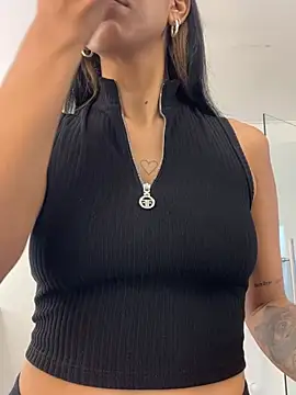 VioletaHills  online show from March 19, 12:20 pm